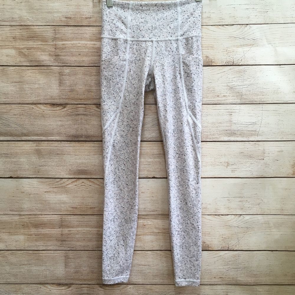 ‎ATHLETA SALUTATION STASH POCKET TIGHTS IN PEBBLE BEACH - Picture 2 of 7